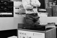 British business magnate, media personality, politician and political adviser Alan Sugar, UK, 18th April 1980. (Photo by Stuart Nicol/Evening Standard/Hulton Archive/Getty Images)